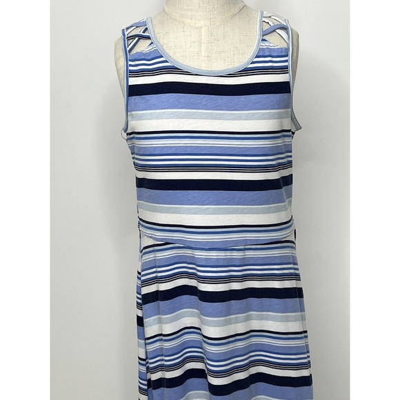 The Children's Place blue and white stripe Size (M) 7/8, reticulated straps - Picture 5 of 5